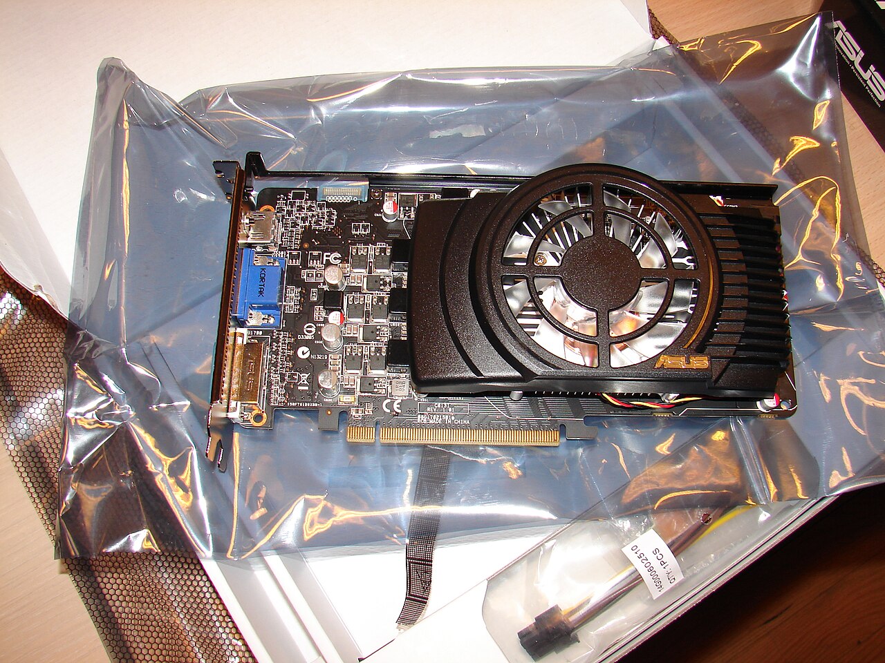 AMD Mobility Radeon HD 5770, a partner card of this GPU