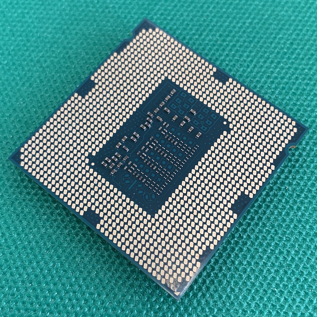 Intel Core i5-4590 processor