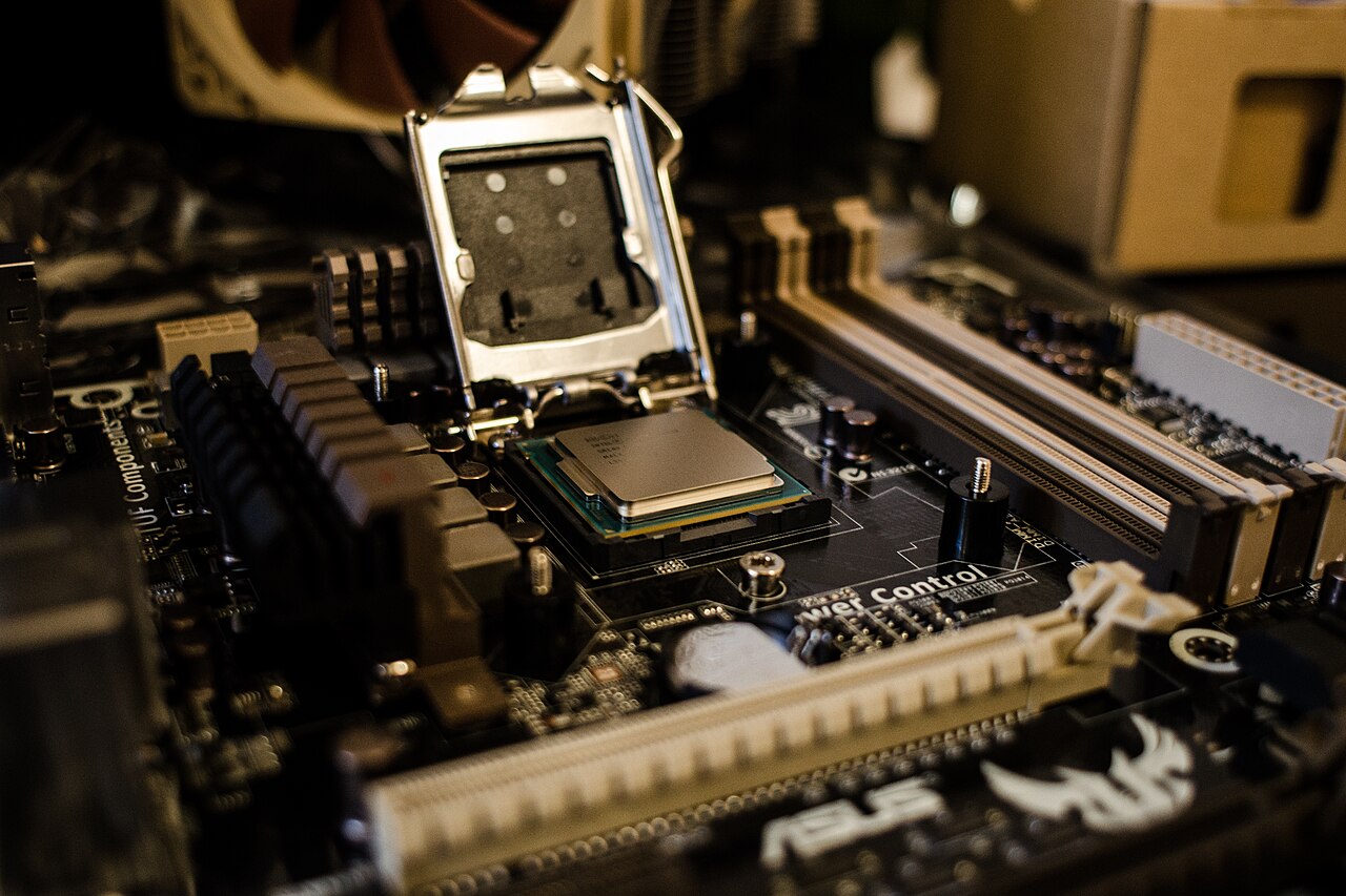 Intel Core i7-4770 processor