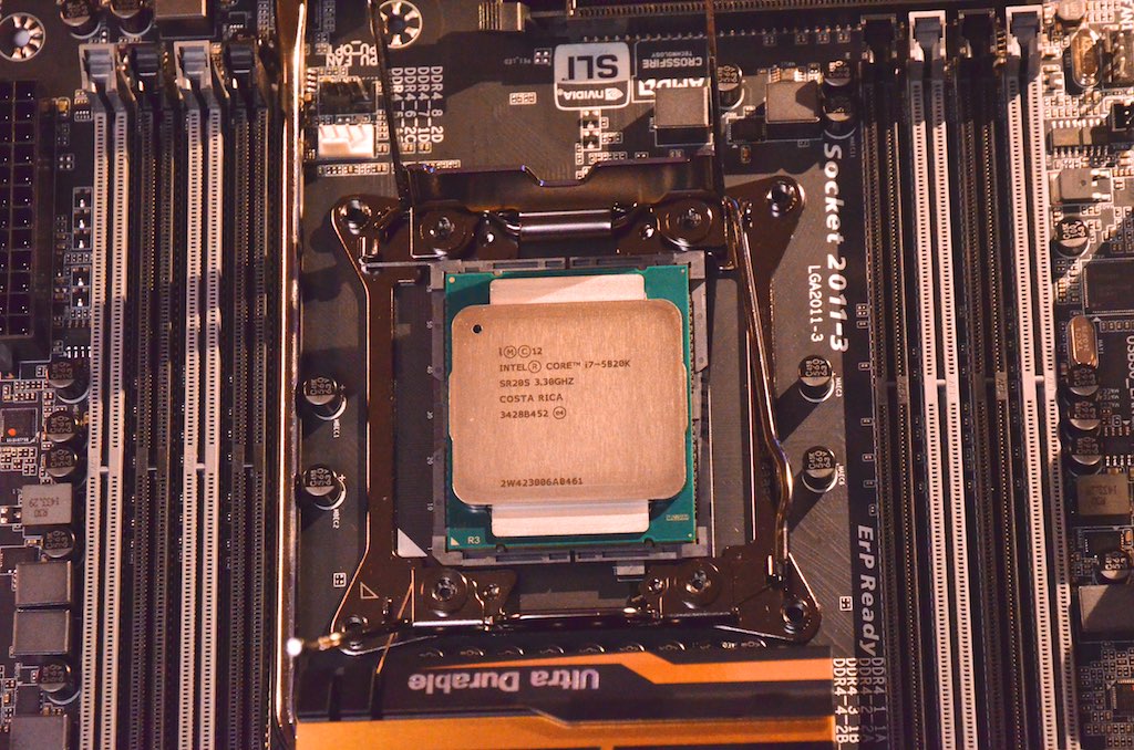 Intel Core i7-5820K processor