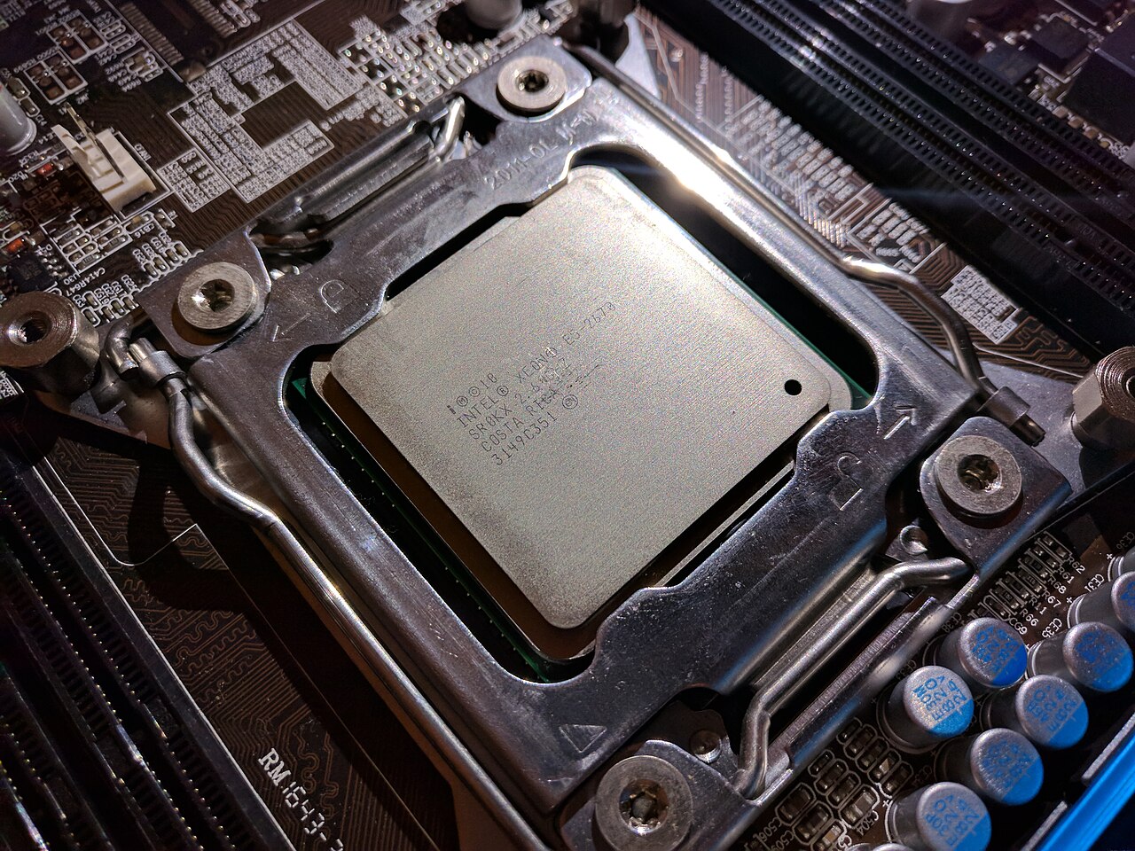 Intel Xeon E5-2670 v3 processor